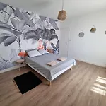 Etienne Dollet Apartamento *