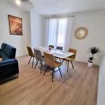 Etienne Dollet Apartamento *