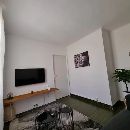 Etienne Dollet Apartment