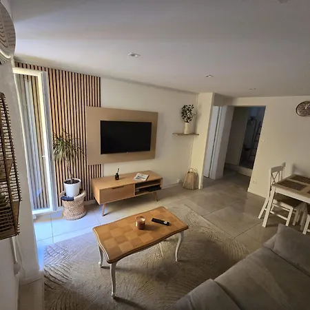 Etienne Dollet Apartamento *