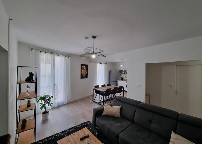 Etienne Dollet Apartment Béziers