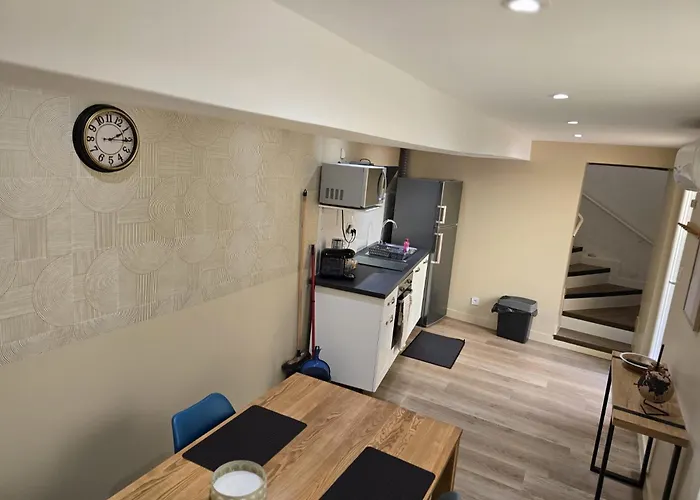 Etienne Dollet Apartment Béziers